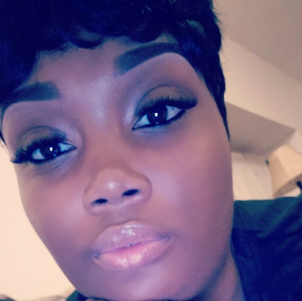 Meet your Posher, Demetria